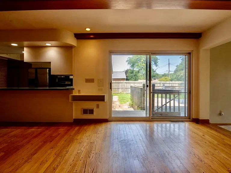 611 Brynhaven Dr — Photo 28