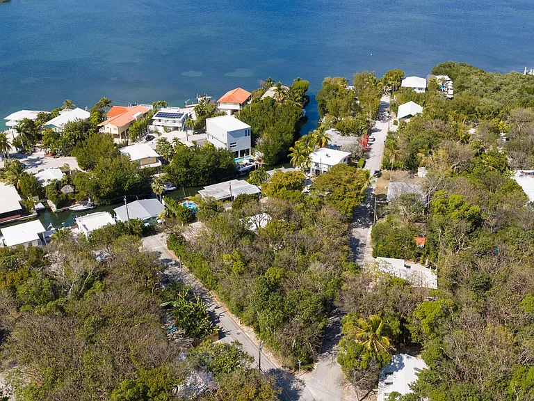 13 Pirates Dr — Photo 19