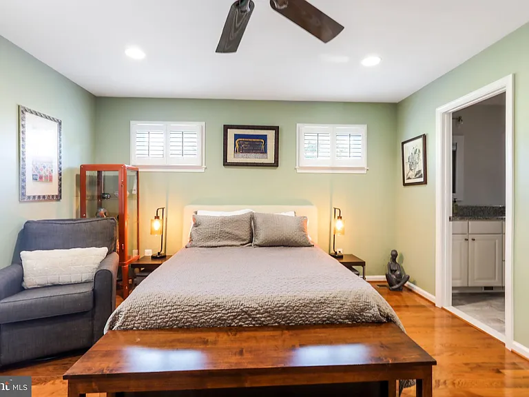 8011 Jackson Rd — Photo 30