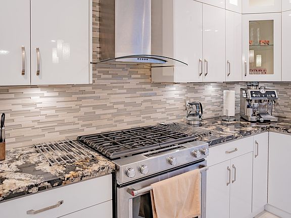 5th image of 23717 110th Ave