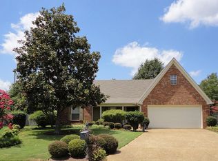 301 Green Trail Cv, Cordova, TN 38018
