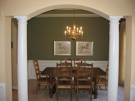 Dining room.