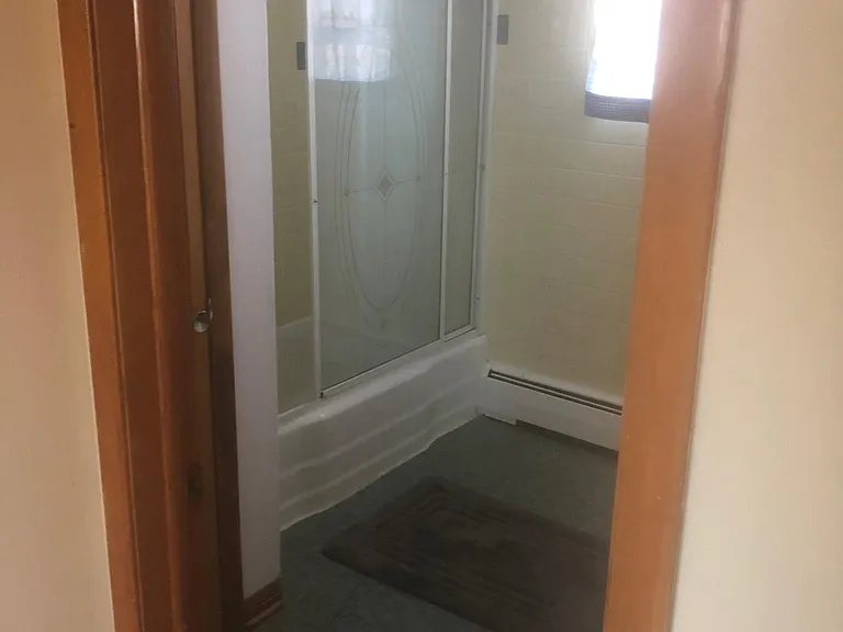 10516 Lyman Ave #2W — Photo 12
