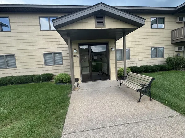 1806 Pioneer Rd APT 213, Red Wing, MN 55066