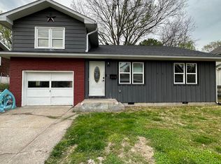 214 Dulaney St, Slater, MO 65349
