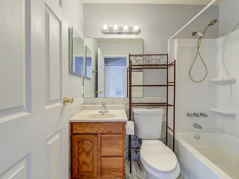 15481 Duxbury Way — Photo 29