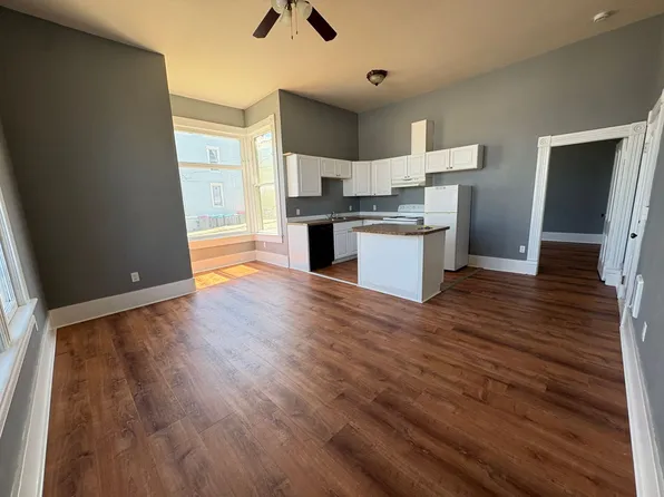 591 Commercial Street, 591 Commercial St APT 1, Astoria, OR 97103