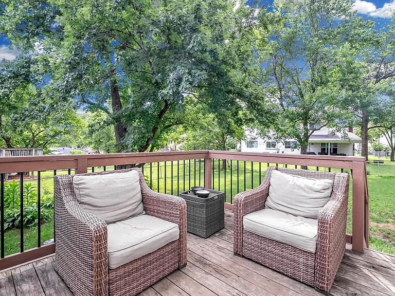 1338 Greenmar Dr — Photo 29