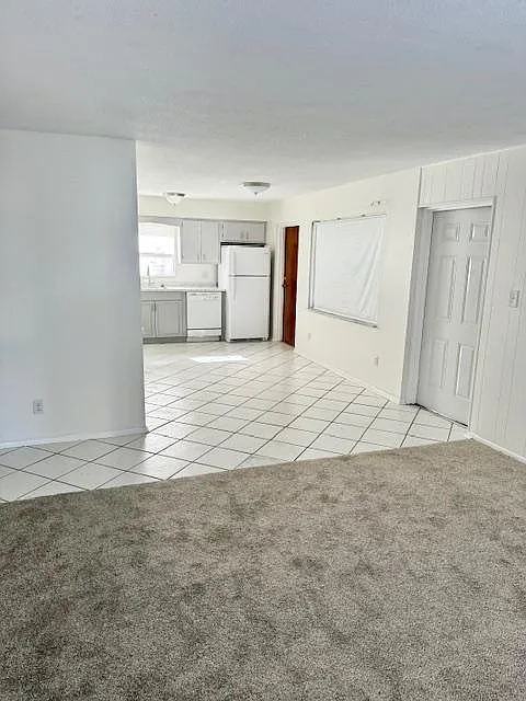 4304 London Town Rd, 205b — Photo 3