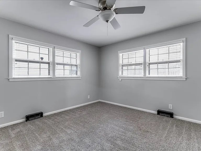 720 N Stratford Ln — Photo 28