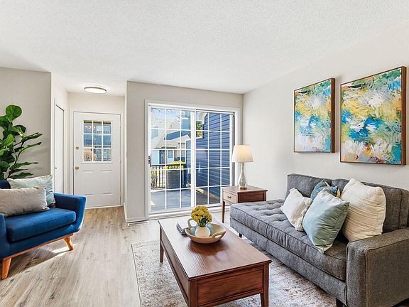 5th image of 1770 Donegal Dr APT 8