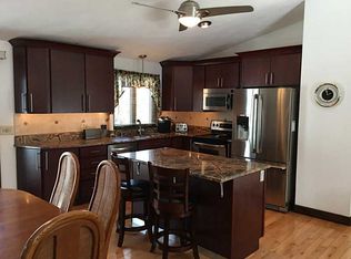 7 Allendale Ave, Johnston, RI 02919