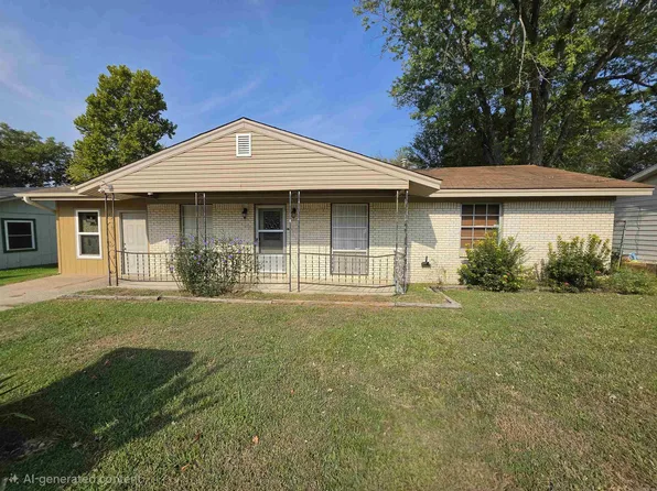 415 S Center St, Conway, AR 72034