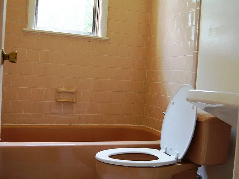 Bathroom #1, downstairs