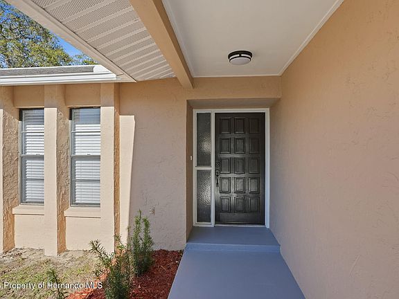 3rd image of 8447 Elgrove St