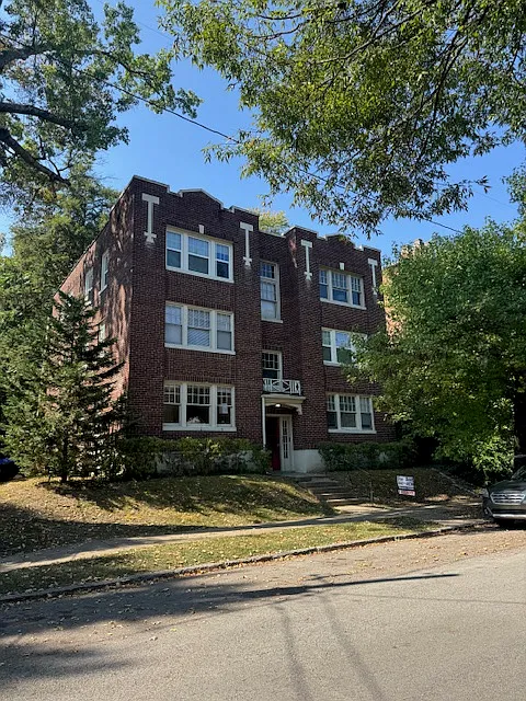 1308 Everett Ave #5