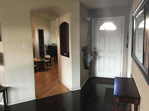 3rd image of 419 Humbolt St SE