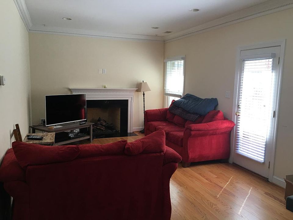 1st image of 1209 N Taft St #K