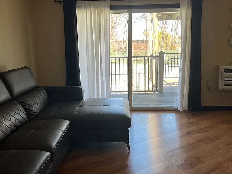 25 Farrwood Ave #4 — Photo 6