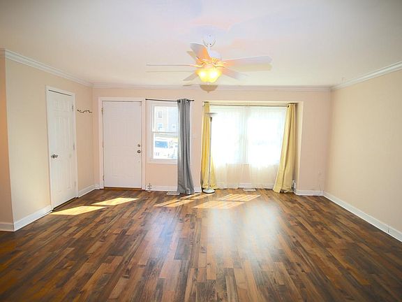 5th image of 12173 Salemtown Dr