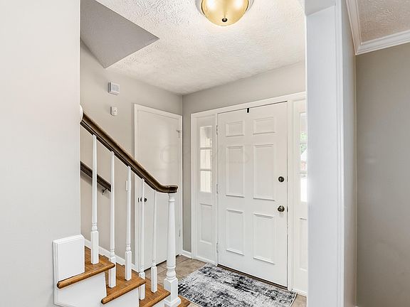 3rd image of 1889 Greenglen Ct