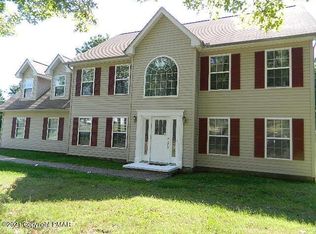 8609 Marjorie Ln, Stroudsburg, PA 18360