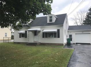 33 Ridgefield Dr, Churchville, NY 14428