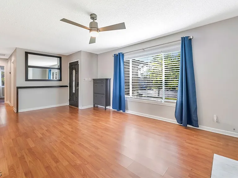 4565 Meridian Dr — Photo 5