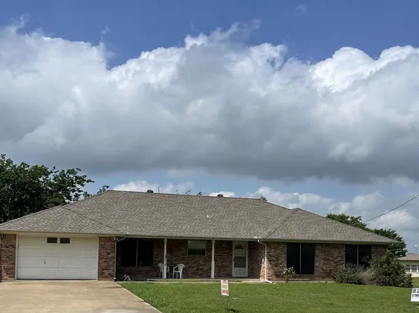 302 Beaulah Ave, Bardwell, TX 75101