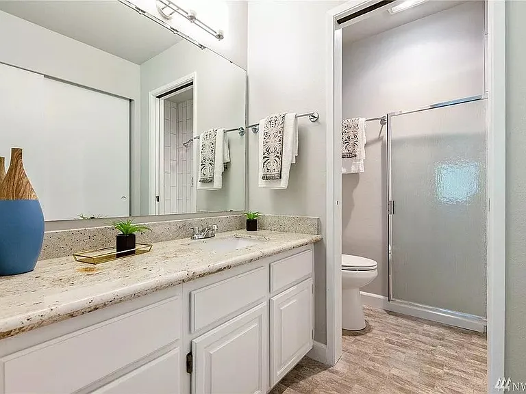 9800 Roosevelt Way NE #31 — Photo 23