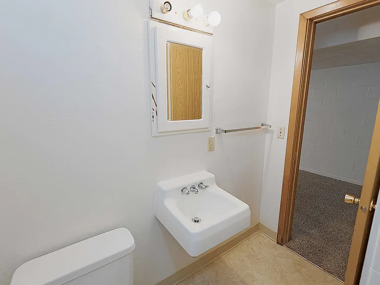 1731 E St #11 — Photo 14
