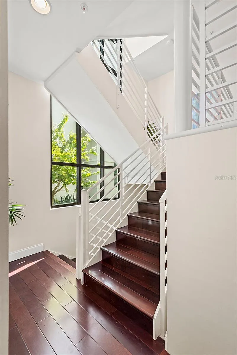 Building Photo - 350 S Osceola Ave #5