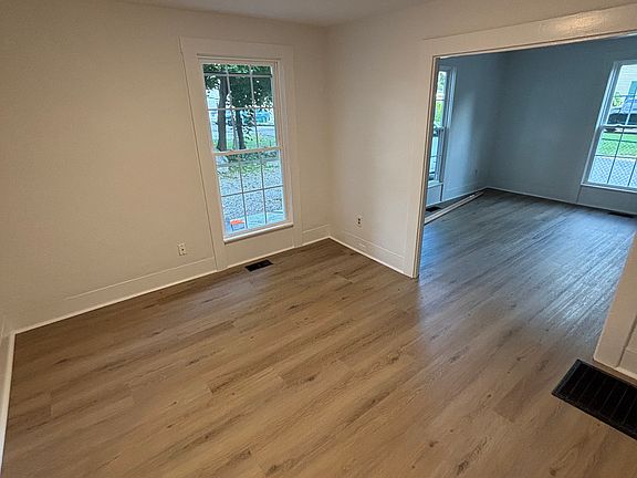 4th image of 13 Glines Ave