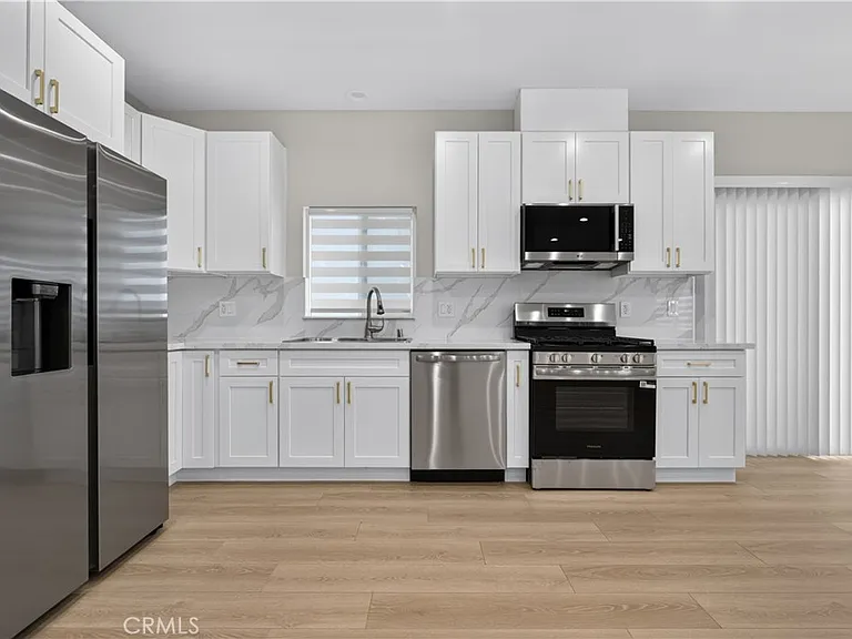 16425 Clymer St — Photo 16