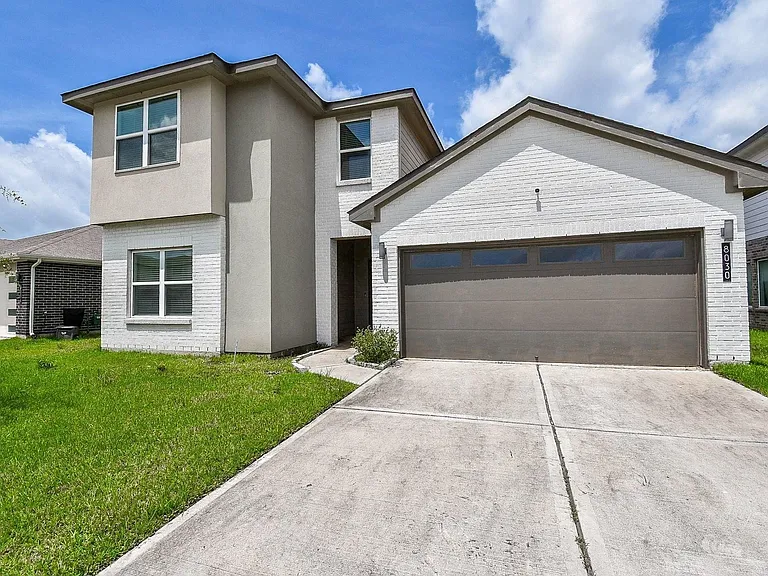 8030 Milam Ln — Photo 1