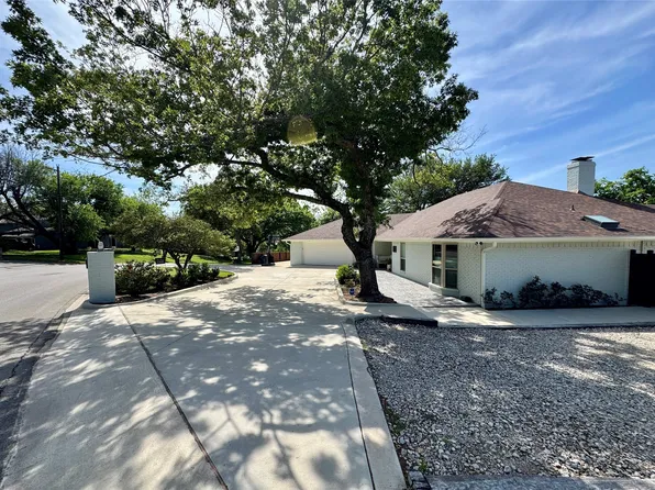 108 Bob White Ave, Weatherford, TX 76086