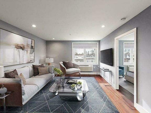 2nd image of 804 Jefferson Ave APT 4D