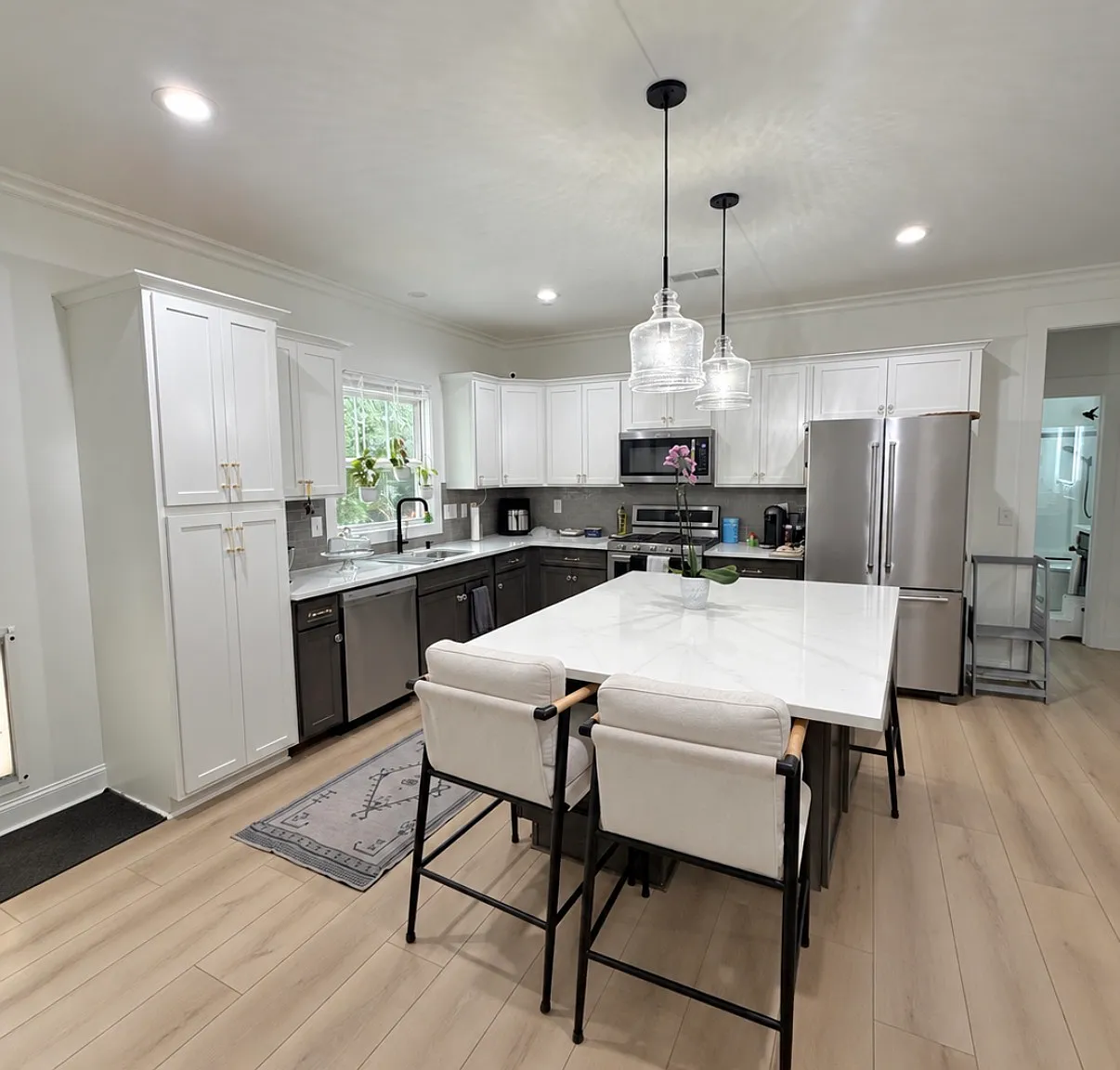 3 bed, 1480 sqft, $2,500 — Photo 4