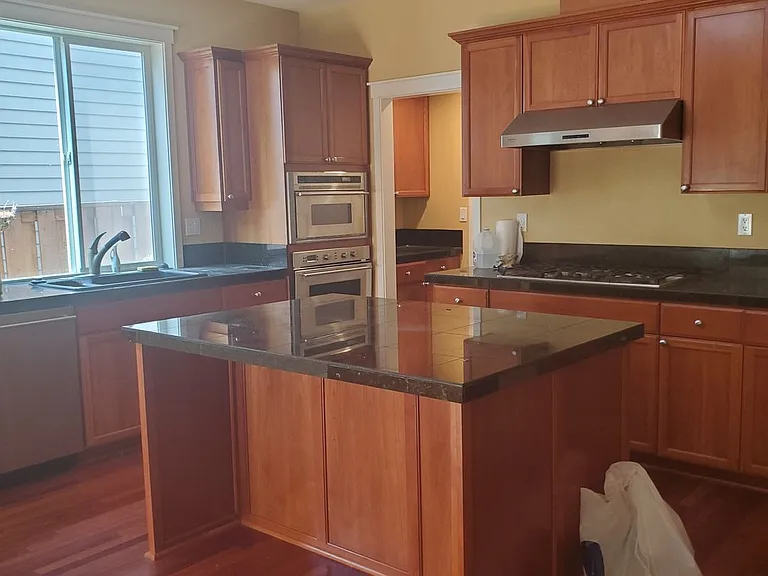 13614 NW Payne Dr — Photo 2