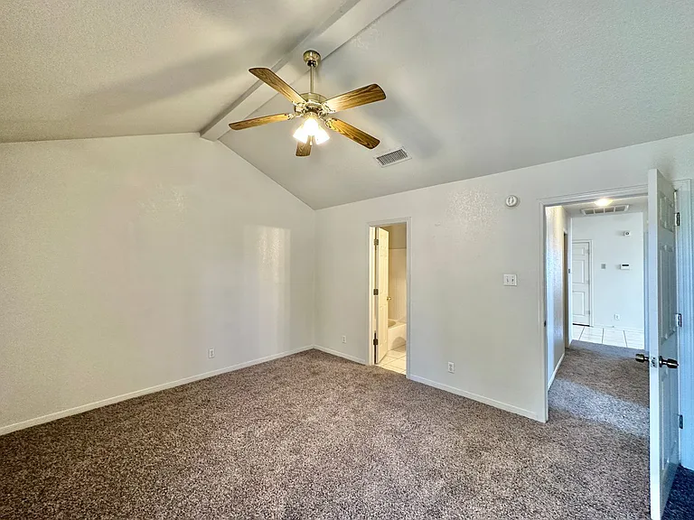 5206 Daybreak Dr — Photo 21