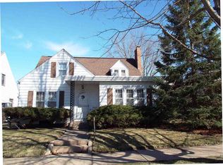 1912 W 3rd St, Waterloo, IA 50701