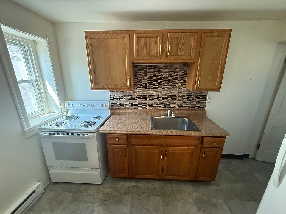 1st image of 1037 W Turner St APT 1