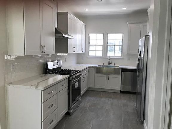 2nd image of 8570 W Olympic Blvd