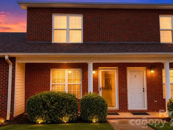 102 Brandywine Dr NE APT P2, Conover, NC 28613