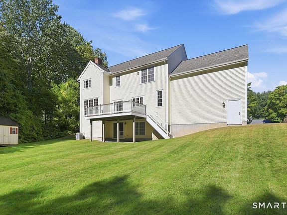 4th image of 5 Misty Meadow Road