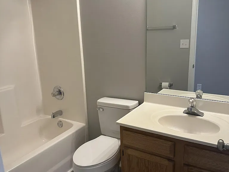 2541 Danielle Ln — Photo 7