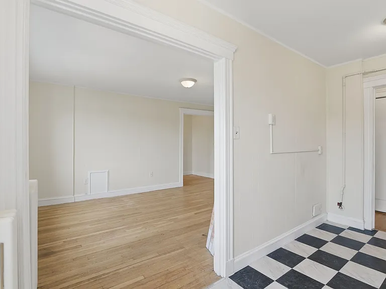 32 Greenwood Ave #20 — Photo 3