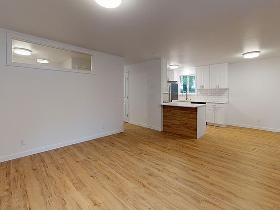 4th image of 15915 172nd St SE #4C