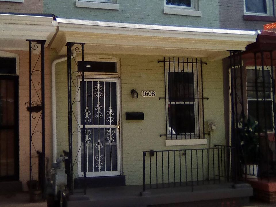 1st image of 1608 Rosedale St NE #Townhouse