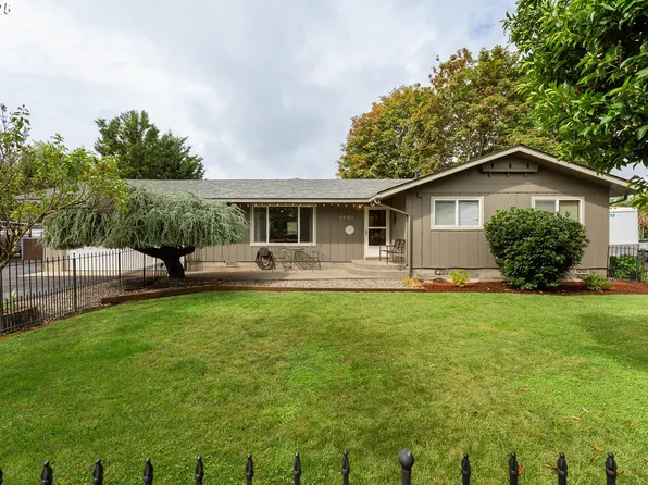 5450 Garden Valley Rd, Roseburg, OR 97471